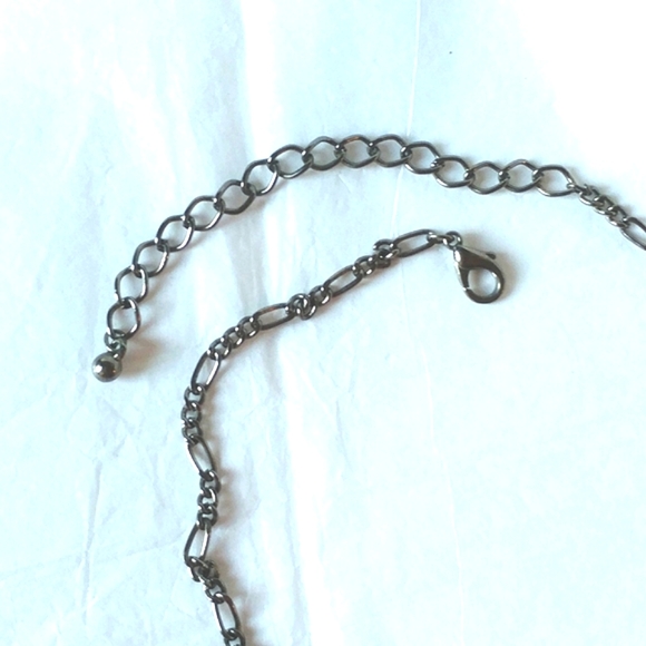 🦋 IRRIDESCENT MULTI-COLOR RHINESTONE BIB NECKLACE - Picture 3 of 9